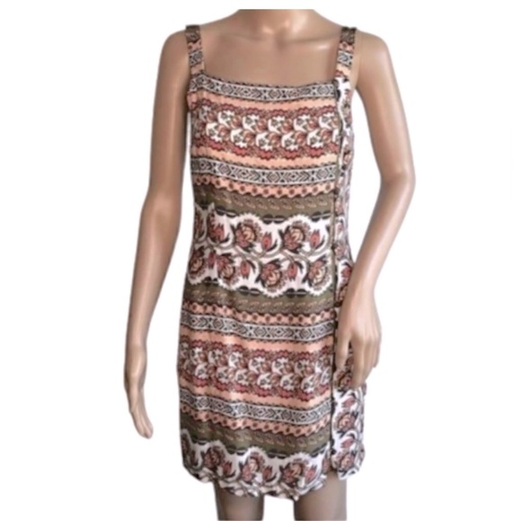 MinkPink Temple Button Up Mini Dress Size XS NWT - Picture 3 of 6